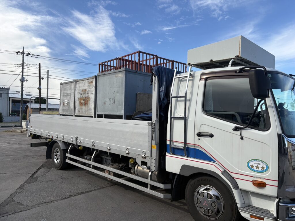 4トン平ボディトラックの積荷写真