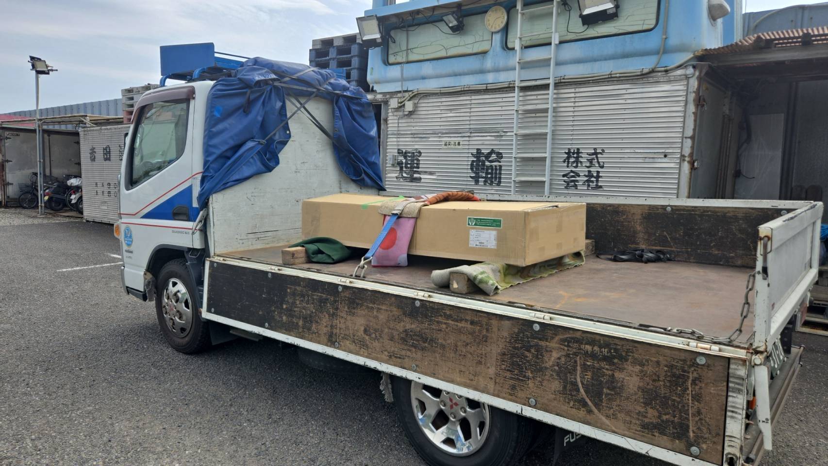 3t平ボディ積荷写真