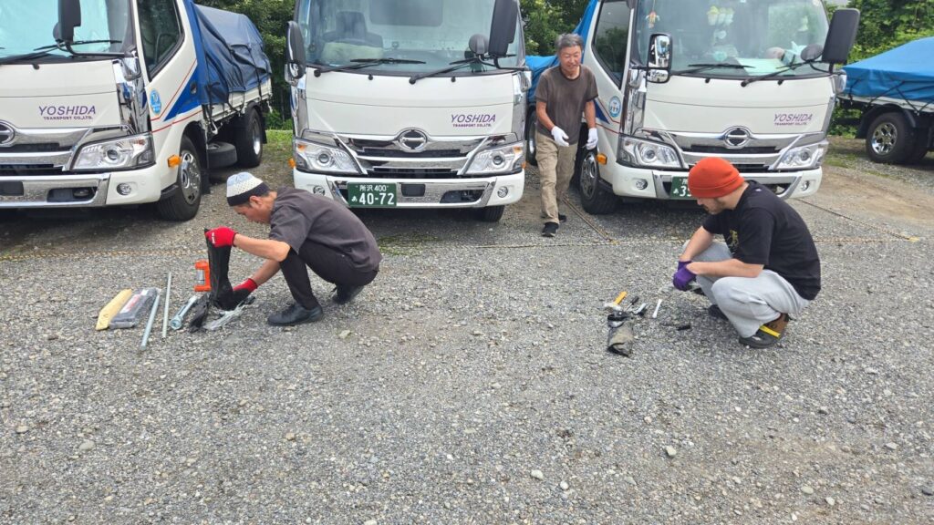 トラック車載工具の確認
